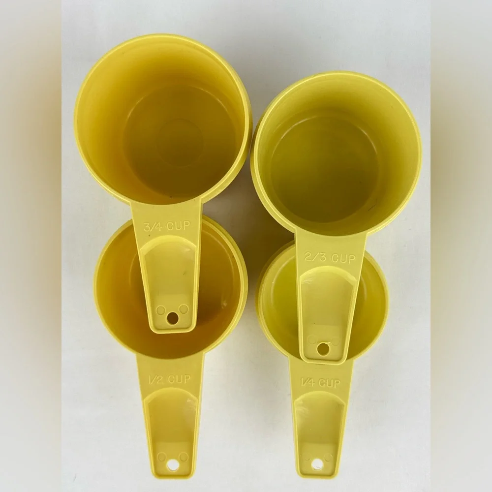 Vintage Tupperware Measuring Cups